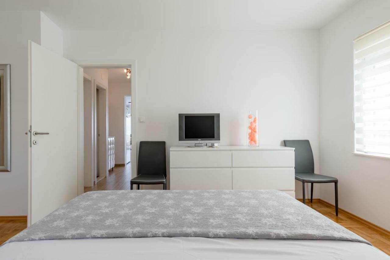 Apartment Sun & Sea Split Buitenkant foto